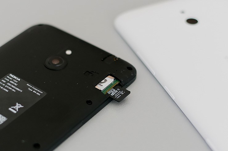 Nokia Lumia 1320 (37).jpg